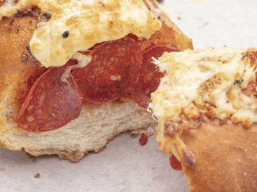 The viral pizza baguette from TikTok is a super simple weeknight recipe