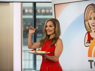 ‘Today Show’ Recipes: Joy Bauer’s 7 Easy Ways to Slash up to 1,000 Calories From Thanksgiving 2021 Meal (Exclusive)