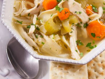 25 chicken soup recipes that'll warm you up from the inside out