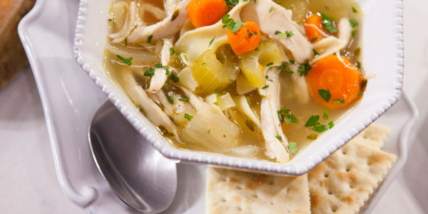 25 chicken soup recipes that'll warm you up from the inside out