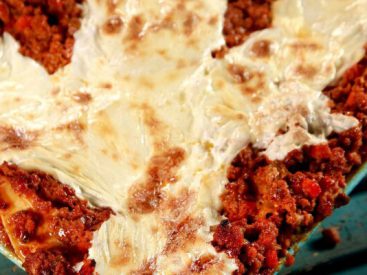 A pan of lasagna makes meal planning easy. We have recipes.