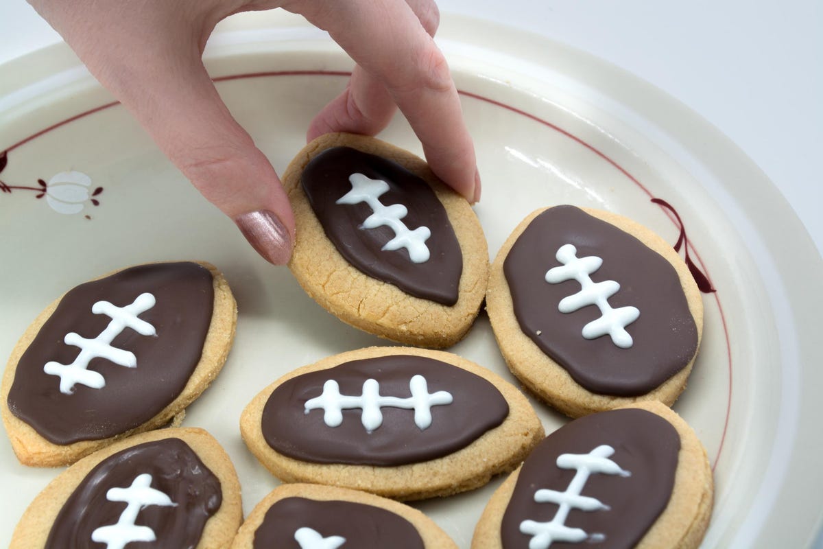 10-vegan-superbowl-recipes-for-your-next-game-day-party-hohohek