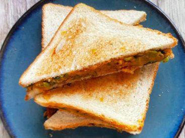 Quick Breakfast Recipe: How To Make Desi-Style Aloo Sandwich In Just 5 Minutes