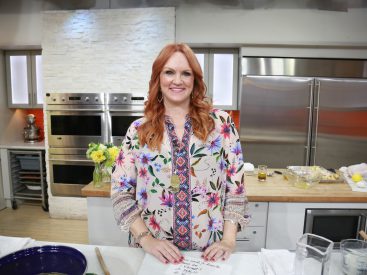‘The Pioneer Woman’: Ree Drummond’s Cauliflower Fried Rice Recipe Is a Healthy Dinner Option