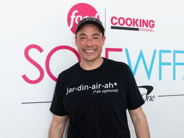 Jeff Mauro’s Droolworthy Steakhouse Sandwich Recipe Proves Why He’s the Sandwich King