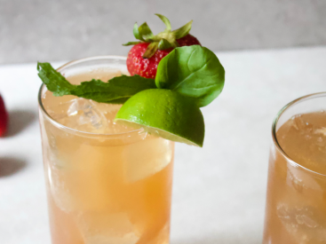 This Kombucha Mocktail Recipe Is The Perfect Healthy Summer Sip