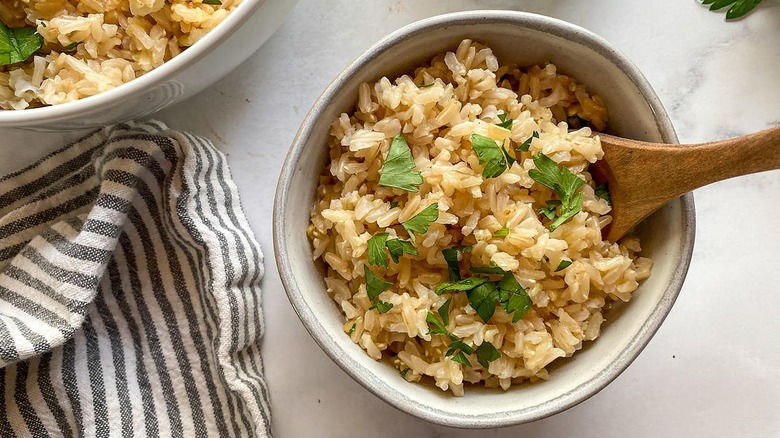 Simple Brown Rice Recipe - HoHoHek