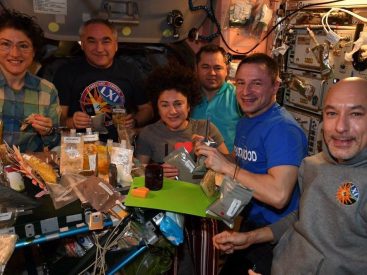 Food in space: What do astronauts eat?