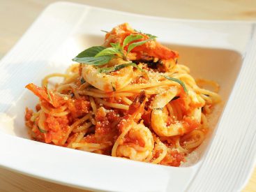 Calabria Seafood Spaghetti Recipe (Spaghetti di Tornola) With Fresh Tomato Sauce