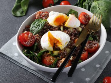 6 Lower-Carb Breakfast Recipes to Keep You Satisfied Through Lunch