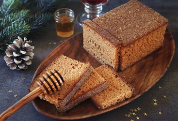 10 Healthy Gingerbread Recipes That Double as Breakfast and Dessert