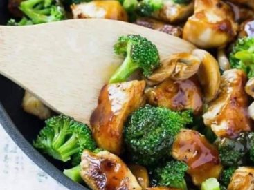 Quick Garlic Chicken Recipe With Broccoli & Mushrooms: Recipes Like This Have Helped Me Lose Weight