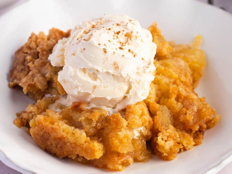 Easy Apple Dump Cake Recipe