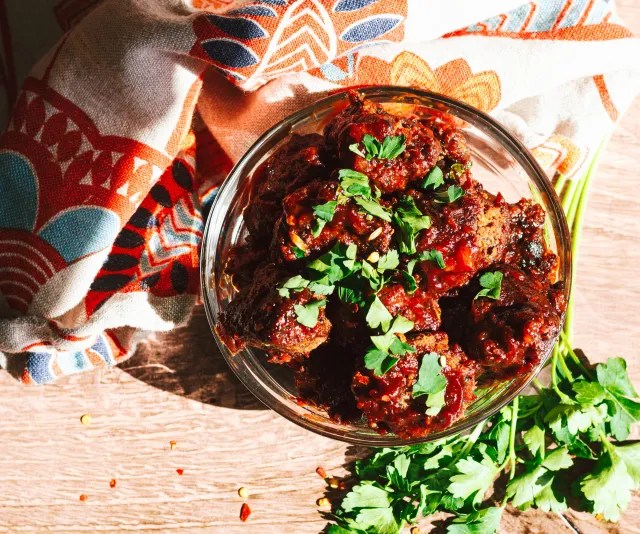 10 Vegan Recipes That Went Viral Last Week: From Barbeque Vegan Meatballs to French Toast Smoothie Bowl!