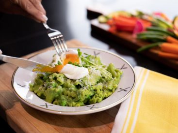 ICONIC Kitchen | Spring Pea Pasta with Poached Eggs, Steam Oven Recipe