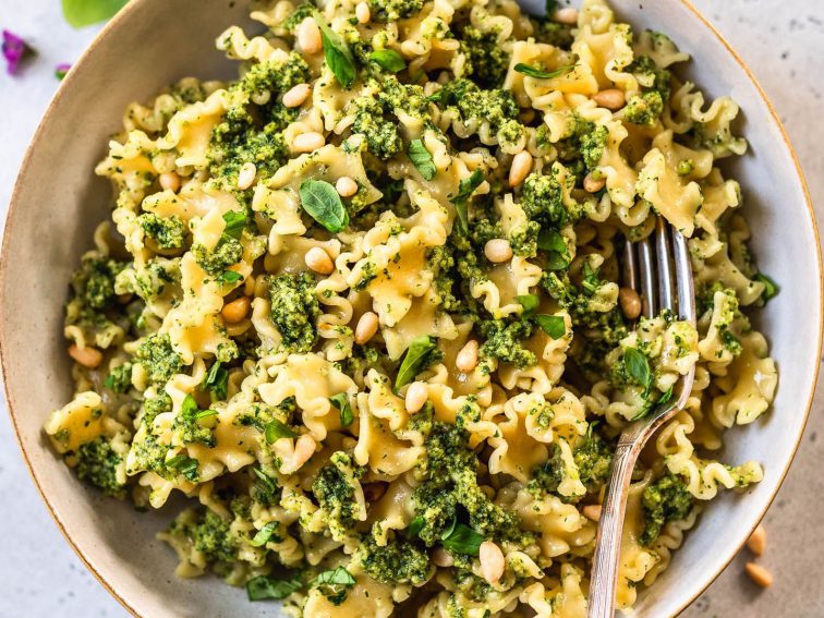 Daily Top Recipes: Pesto Pasta to Banana and Peanut Pudding!