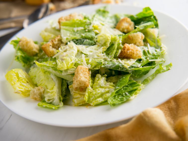 10 Best Restaurant Salads to Order, According to Dietitians