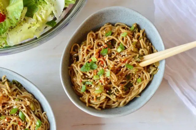 10 Vegan Recipes That Went Viral Last Week: Spicy Ginger Rice Ramen to Falafel Casserole!