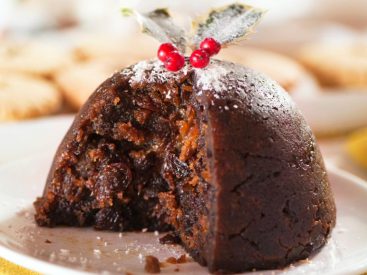 Deck the Halls With Plant-Based Goodness: 6 Vegan Christmas Pudding Recipes to Enjoy