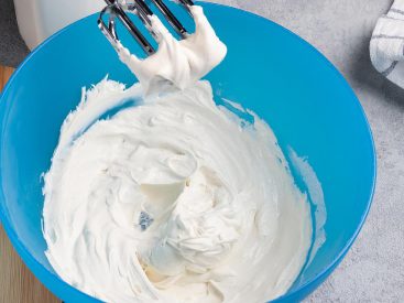 Martin Luther King, Jr.'s Favorite Dessert Recipe Is An Eclectic Whipped Cream Concoction